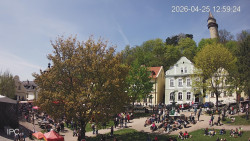 Náměstí, Hrad a Trůba