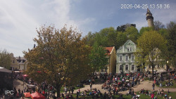 Náměstí, Hrad a Trůba