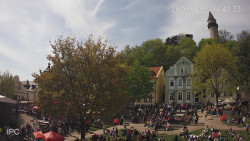 Náměstí, Hrad a Trůba