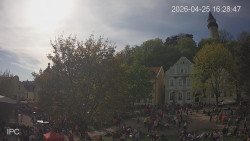 Náměstí, Hrad a Trůba