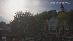 Náměstí, Hrad a Trůba