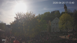 Náměstí, Hrad a Trůba