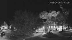 Náměstí, Hrad a Trůba