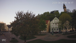 Náměstí, Hrad a Trůba