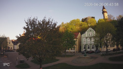 Náměstí, Hrad a Trůba