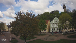 Náměstí, Hrad a Trůba