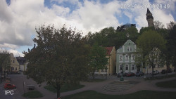 Náměstí, Hrad a Trůba