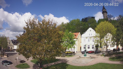 Náměstí, Hrad a Trůba