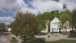 Náměstí, Hrad a Trůba