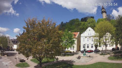 Náměstí, Hrad a Trůba