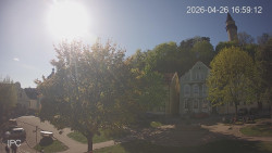 Náměstí, Hrad a Trůba