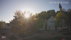 Náměstí, Hrad a Trůba