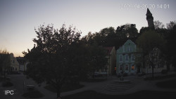 Náměstí, Hrad a Trůba