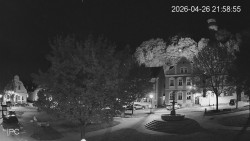 Náměstí, Hrad a Trůba