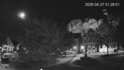 Náměstí, Hrad a Trůba