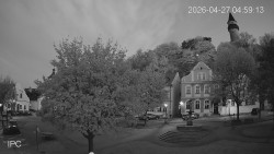 Náměstí, Hrad a Trůba