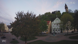 Náměstí, Hrad a Trůba