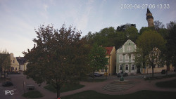 Náměstí, Hrad a Trůba