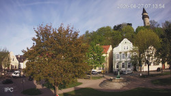 Náměstí, Hrad a Trůba