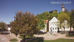 Náměstí, Hrad a Trůba