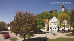 Náměstí, Hrad a Trůba