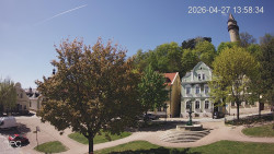 Náměstí, Hrad a Trůba