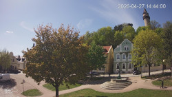 Náměstí, Hrad a Trůba