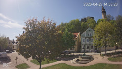 Náměstí, Hrad a Trůba