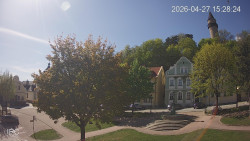 Náměstí, Hrad a Trůba