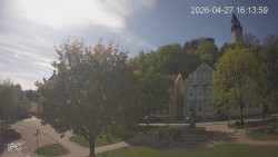 Náměstí, Hrad a Trůba