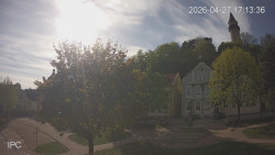 Náměstí, Hrad a Trůba