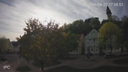 Náměstí, Hrad a Trůba