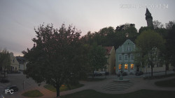 Náměstí, Hrad a Trůba