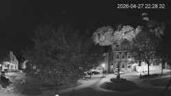 Náměstí, Hrad a Trůba