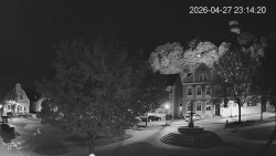 Náměstí, Hrad a Trůba