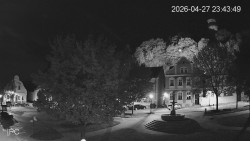 Náměstí, Hrad a Trůba