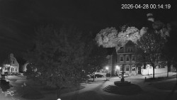 Náměstí, Hrad a Trůba