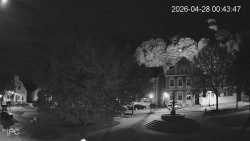 Náměstí, Hrad a Trůba