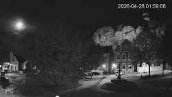 Náměstí, Hrad a Trůba