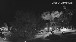 Náměstí, Hrad a Trůba