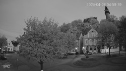 Náměstí, Hrad a Trůba