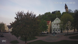 Náměstí, Hrad a Trůba