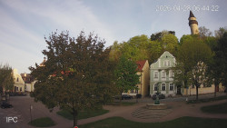 Náměstí, Hrad a Trůba