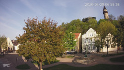 Náměstí, Hrad a Trůba