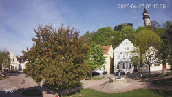 Náměstí, Hrad a Trůba