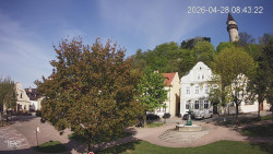 Náměstí, Hrad a Trůba