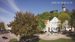 Náměstí, Hrad a Trůba