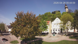 Náměstí, Hrad a Trůba