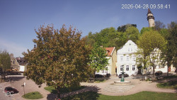 Náměstí, Hrad a Trůba