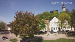 Náměstí, Hrad a Trůba